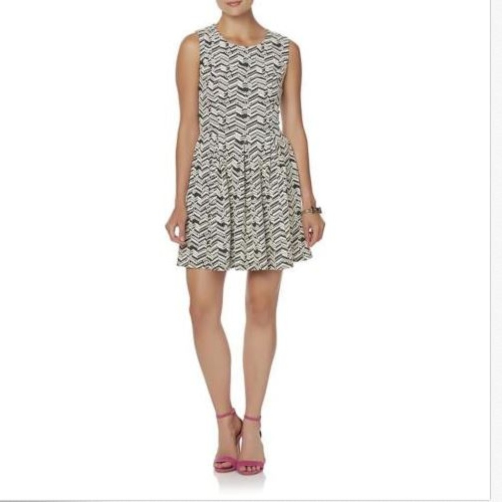 Emerald Sundae Sleeveless Fit & Flare Dress Size S